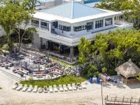 Baker's Cay Resort Key Largo, Curio Collection by Hilton Các khách sạn gần Key Lime Products