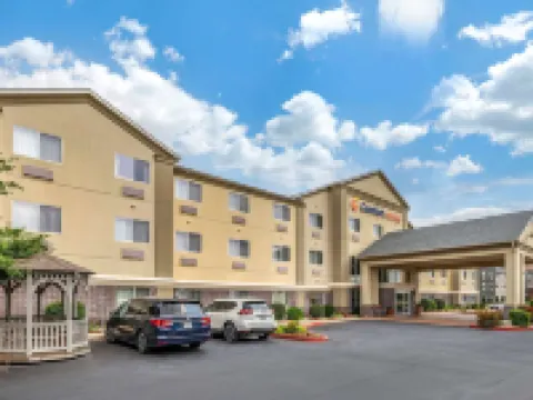 Comfort Suites North Hotel di Elkhart