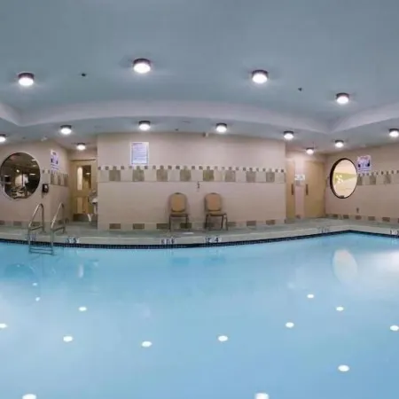 Holiday Inn & Suites SURREY EAST - CLOVERDALE by IHG