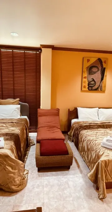 ห้องดีลักซ์ เตียงใหญ่ 1 เตียง