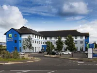 Holiday Inn Express Antrim - M2, Jct.1 Hotels near Steeple Park