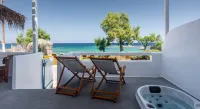Niki Savvas Studio & Suites Hotels in Kimolos