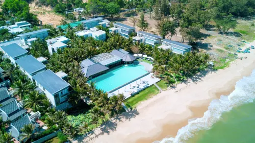 Villa Del Sol Beach Resort & Spa - Airport Shuttle
