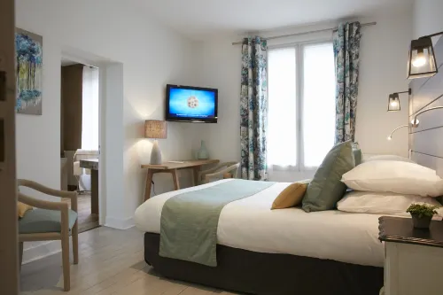 Logis Hôtel - Restaurant Maison Claude Darroze - Parkplatz