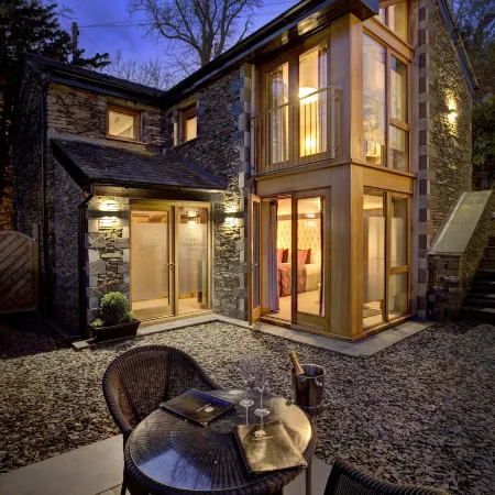 Cedar Manor