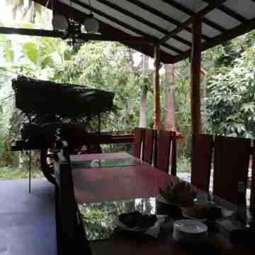 The Tree Dining/Meeting Rooms