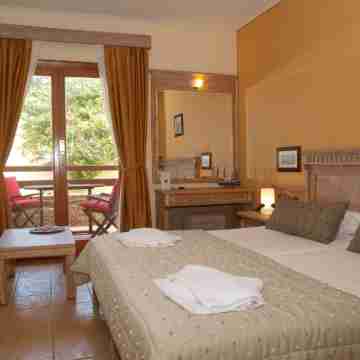 Mylos Hotel Apartments Rooms