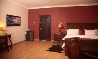 Fryburg Suites