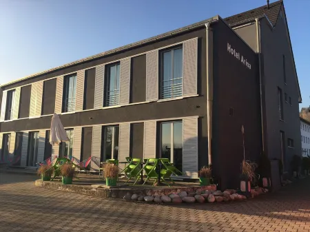 Hotel Arina Отели в г. Альбрук