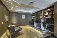 Monte Carlo Inn Airport Suites - Business