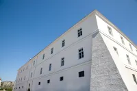 Hotel Altes Kloster - AK Tagungshotel Hainburg GmbH Hotels in der Nähe von Naturschutzgebiet Parndorfer Heide