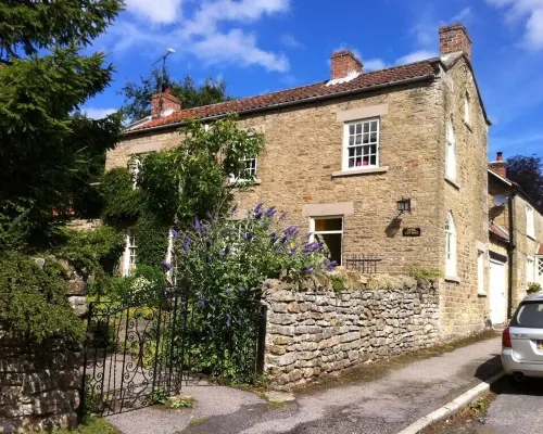 April Cottage Hotels in Lastingham