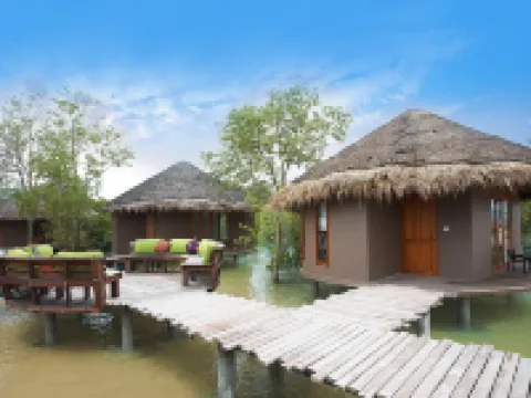 เดอะ บลูสกาย รีสอร์ท เกาะพยาม โรงแรมในเกาะพยาม