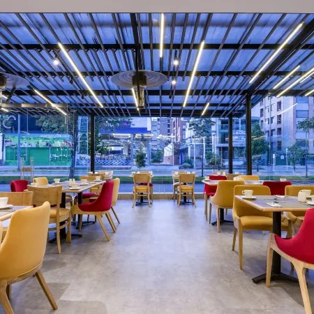 One Sixteen Hotel Отели рядом с достопримечательностью «Суба»