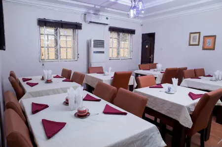 Meritz Hotels & Suites Отели в г. Порт-Харкорт