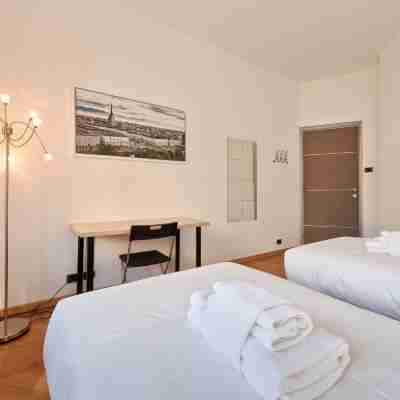 Vanchiglietta Colourful Apartment Rooms