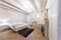 Boutique - Lodge & Suites