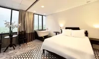 TTR Skypool View Hotel