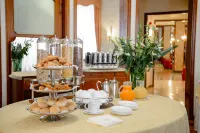 Hotel Continental - breakfast