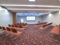 Metropol Spa Hotel Hotels near ميدان الحرية
