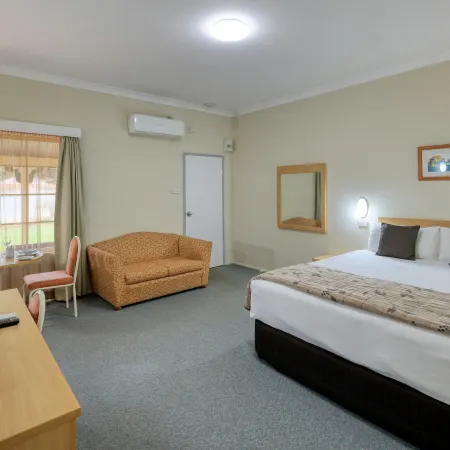 Country Gardens Motor Inn