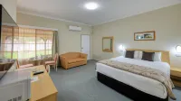 Country Gardens Motor Inn Hotels in Cowra