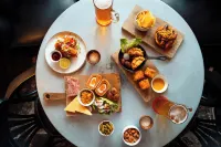 The Lygon Arms - an Iconic Luxury Hotel - breakfast