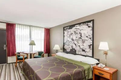 Super 8 by Wyndham Valdosta Mall Hotels in Valdosta