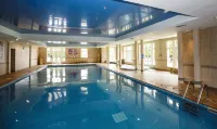 Shaw Hill Hotel Golf and Country Club - piscina