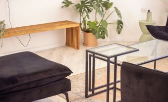 Chic 3Br Apt w Parking on the Beach with Shelter by Sea N' Rent