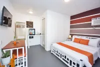 8 Colors Beach House Resort