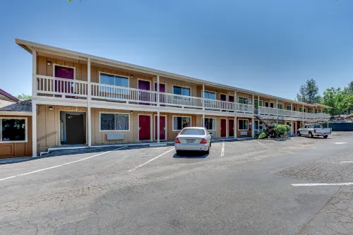 Angels Inn Hotels in Murphys