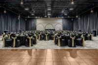 Grand Williston Hotel and Conference Center Các khách sạn ở Missouri Ridge