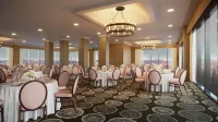 Graduate by Hilton Eugene - breakfast