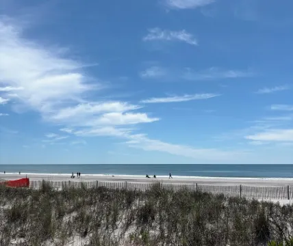 1 Bdrm Bch Blk Condo w Pool, 1st FL - 600 ft fr Beach -Tags and Chairs Included!