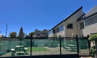 Tui Oaks Motel