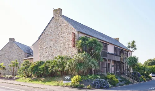 Hôtel Oré, Saint-Malo Hotel a Saint-Jouan-des-Guerets