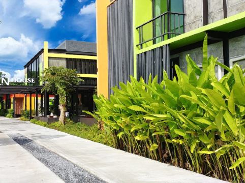 โรงแรม กรีนเฮาส์ นีโอ-รีโซเทล นครศรีธรรมราช