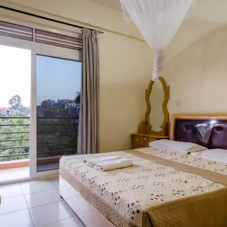Hotel Top Five