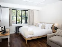 The Fox Hotels in Crawley