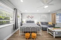 Bayview Regency Apartments by Lowkl