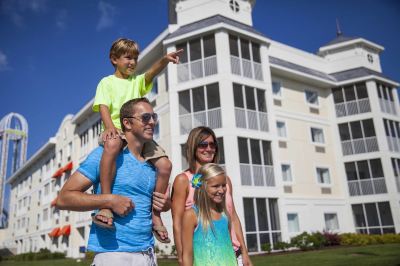 Hotel Exterior Cedar Point Hotel Breakers Photo