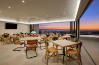 Blueberry Hill Hotel