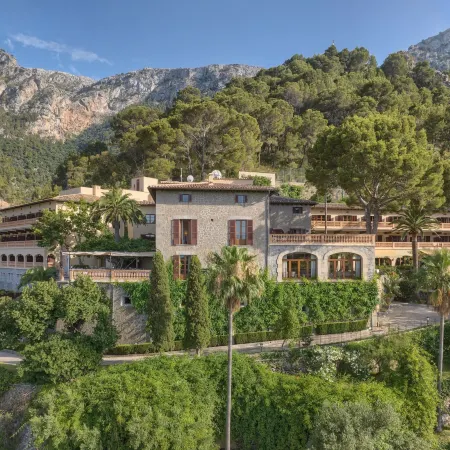 Es Moli Hotels in Deia