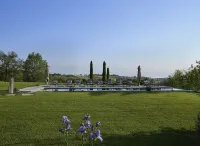 Castello di Tassara Hotel a Broni