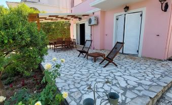 Cha Nanakas Village Inn