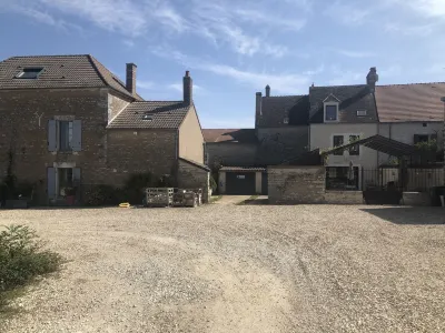 La Maison de Pauline Hotels in Saint-Cyr-les-Colons