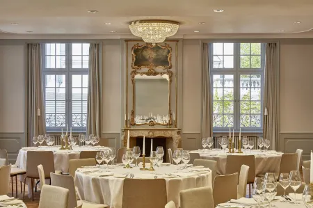 Boutique Hotel la Couronne Отели в г. Золотурн