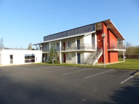 Hotel l'Océane Angers Parc Expo Отели в г. Сен-Сильвен-д'Анжу