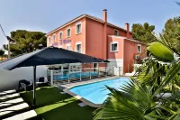 Hôtel 3 étoiles la Tuilière | Piscine - Vue Mer - Parking Hôtels à : Sausset-les-Pins